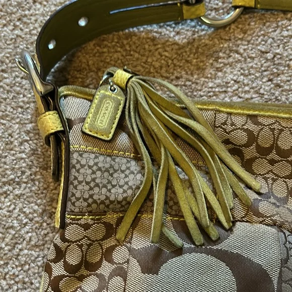 Vintage Coach Exotics Collection Lime green trim zipper closure Hobo bag - Picture 9 of 11